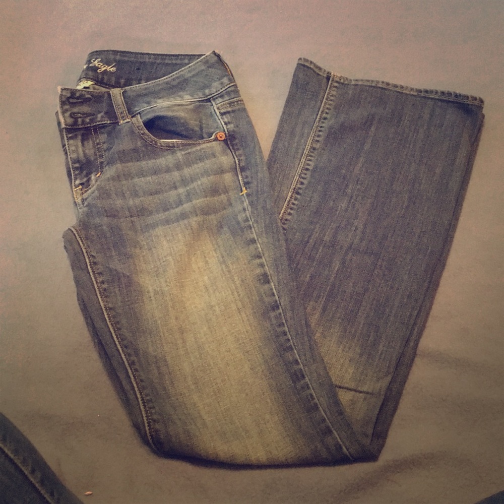 AMERICAN EAGLE ARTIST JEANS SIZE 4